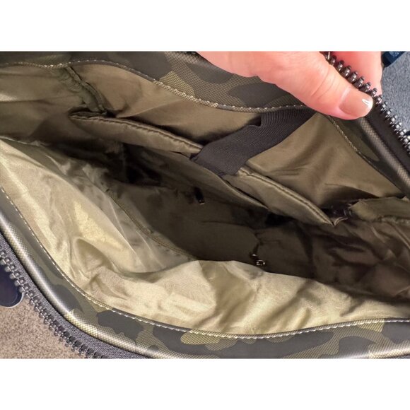 Duchamp Rubberized Camo Flipper Backpack Bag USB plug in NWT Laptop Pack - Picture 8 of 10